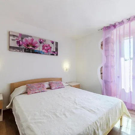 4 Bedroom Beautiful In Labin Holiday home