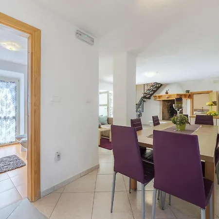 4 Bedroom Beautiful In * Labin (Istria)